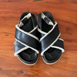 Alohas Marshmallow Sandal in Shearling Lined Black Leather sz 38/US 7.5